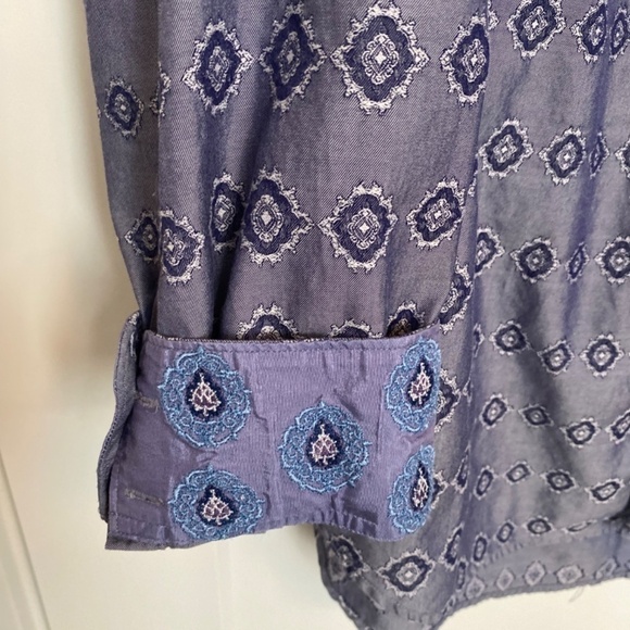 ROBERT Graham Luxury Dress Shirt Blue and White Pattern Size XL - Picture 6 of 10